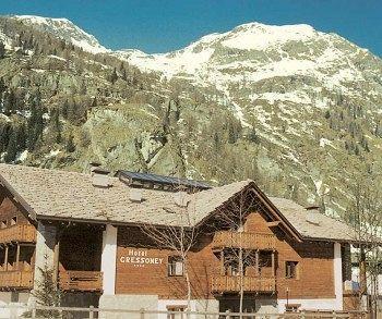 Gressoney Hotel Exterior photo