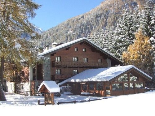 Gressoney Hotel Exterior photo